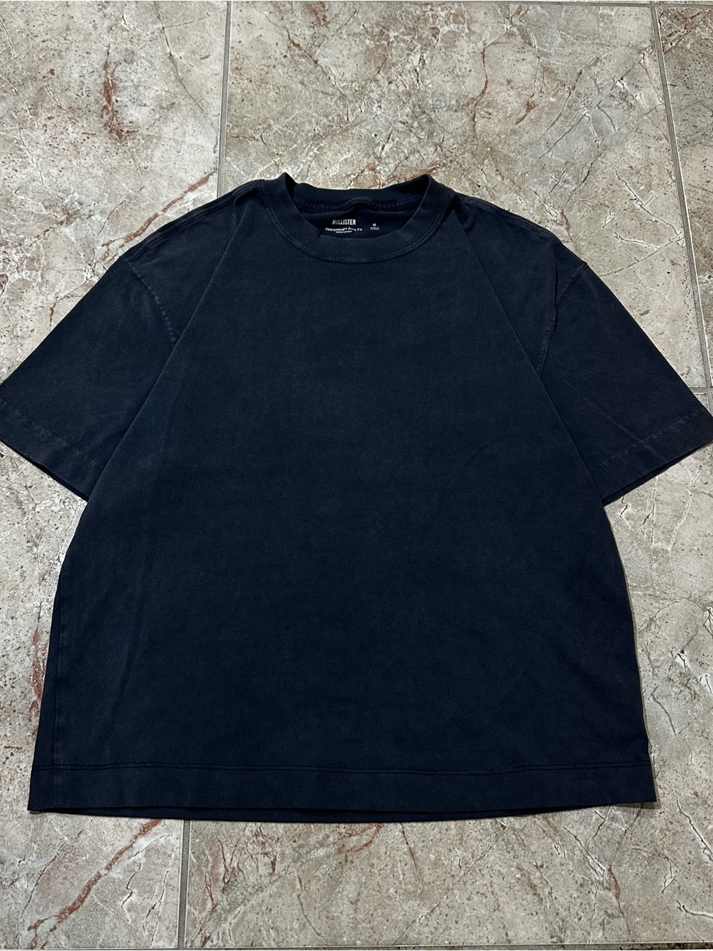 Hollister Men’s Navy Short-Sleeve Crewneck Tee